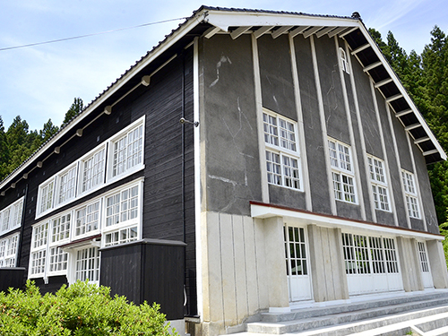 鳥海山木のおもちゃ美術館 秋田県の廃校活用 里の物語